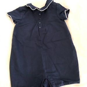 Linen baby onesie. Elegant and cute